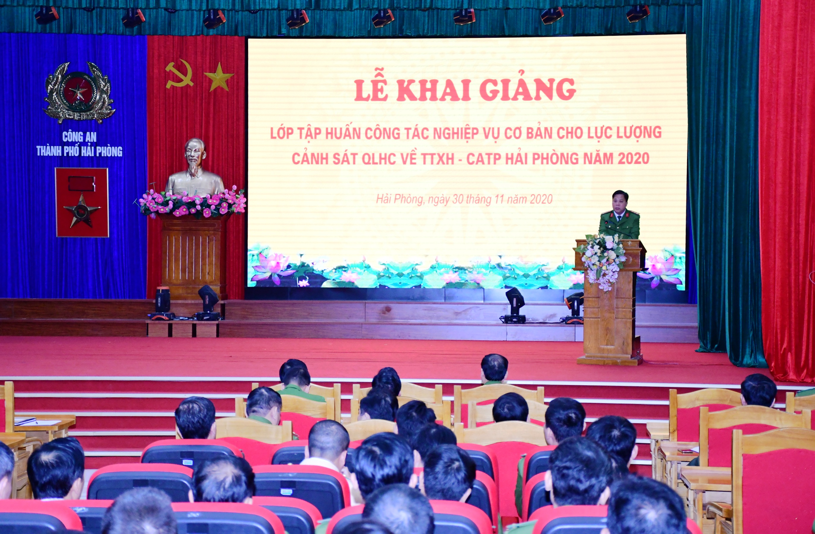 Khai giảng lớp tập huấn nghiệp vụ cơ bản cho lực lượng Cảnh sát quản lý hành chính về trật tự xã hội năm 2020